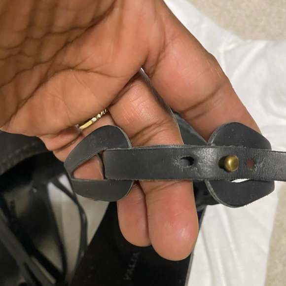 Valia Gabriel Sandals - Picture 8 of 12